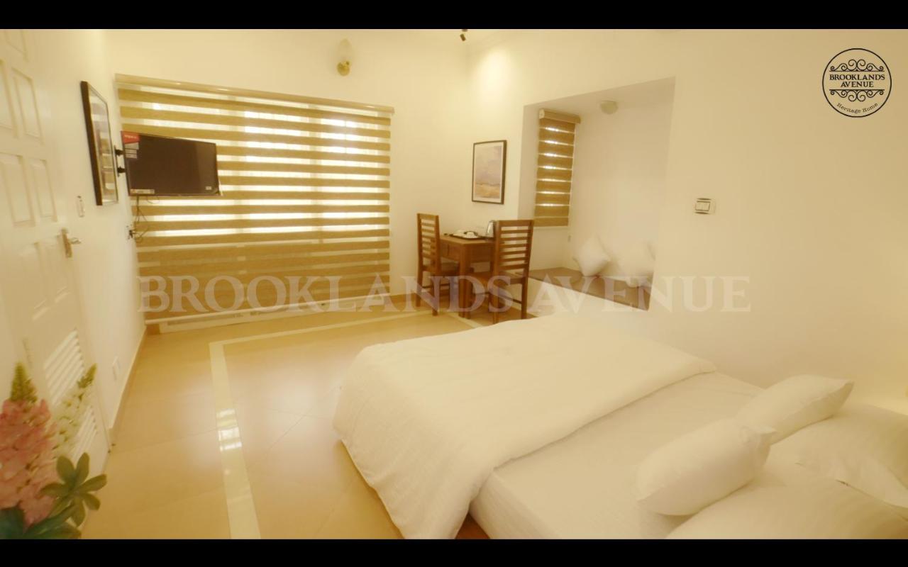 Hotel Brooklands Avenue Alappuzha Exterior foto