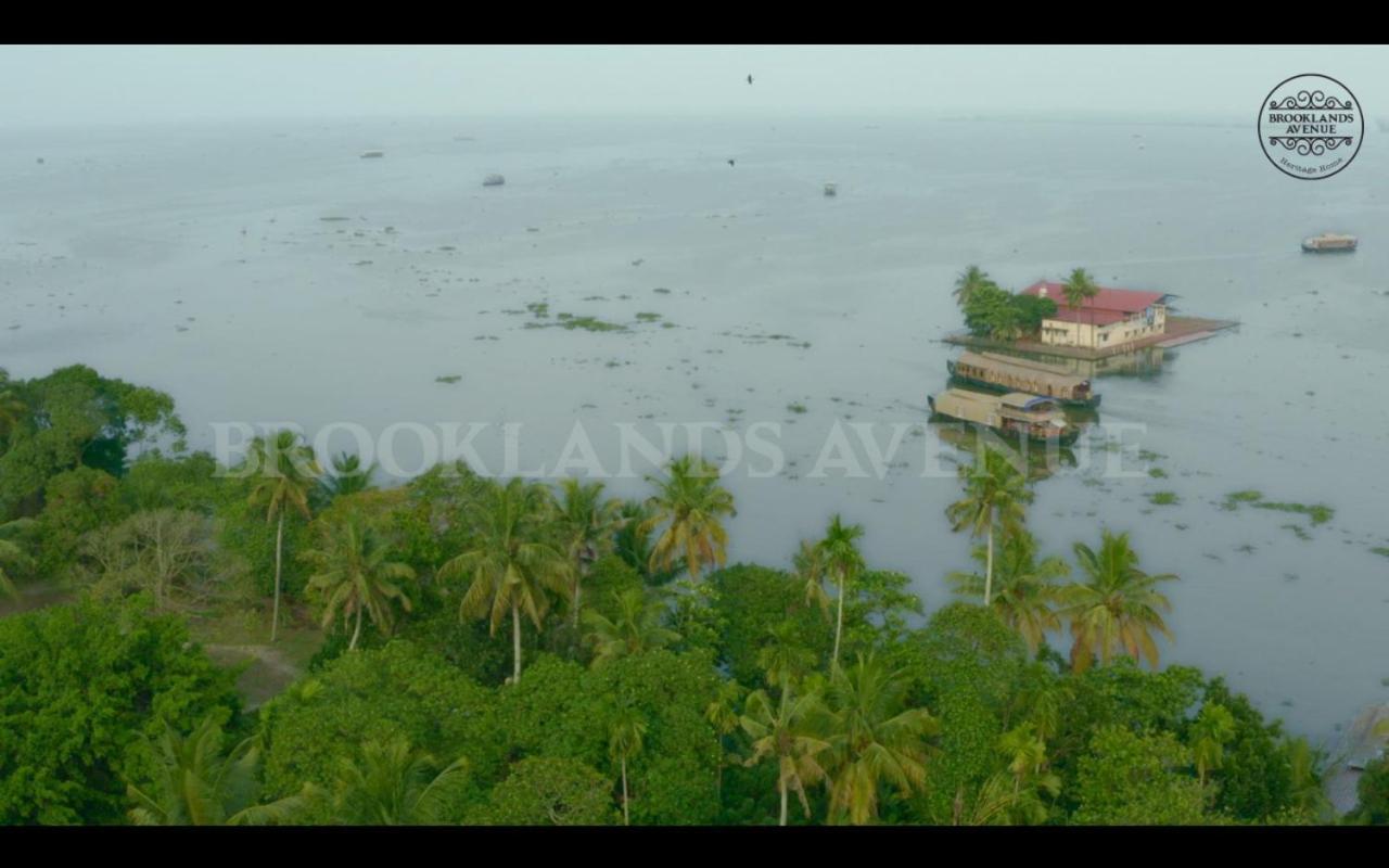 Hotel Brooklands Avenue Alappuzha Exterior foto